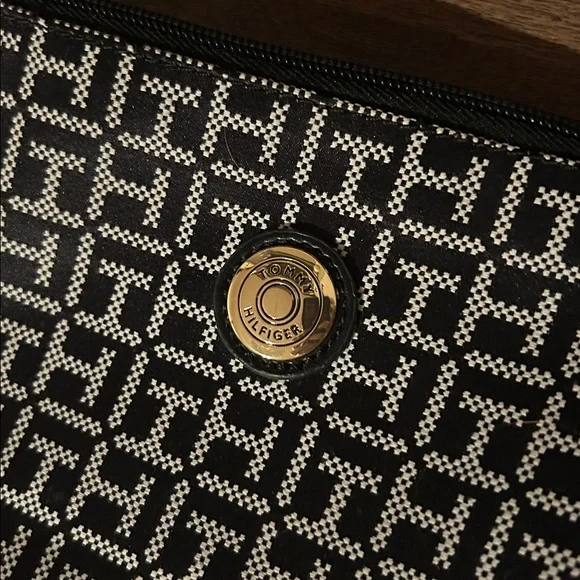 Black and White Tommy Hilfiger Women's Bag - Picture 2 of 5